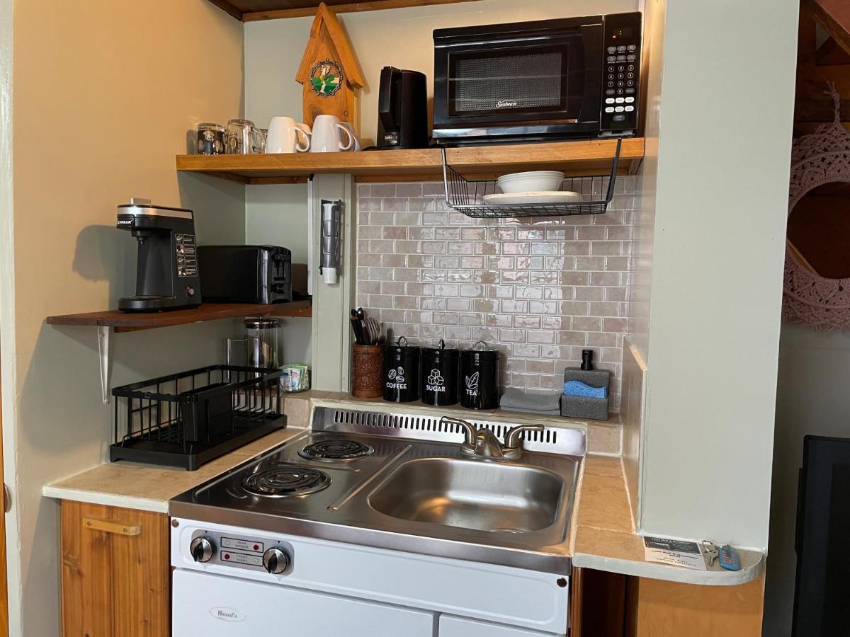 Luna Bed & Breakfast Grand Forks Exterior photo
